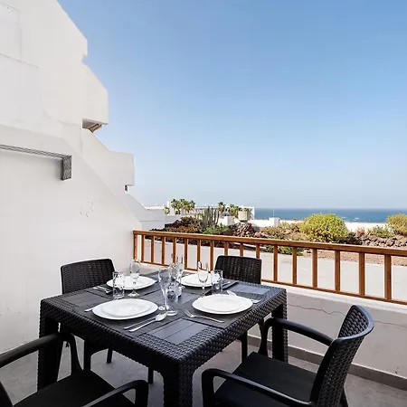 Geranios 404 Apartment